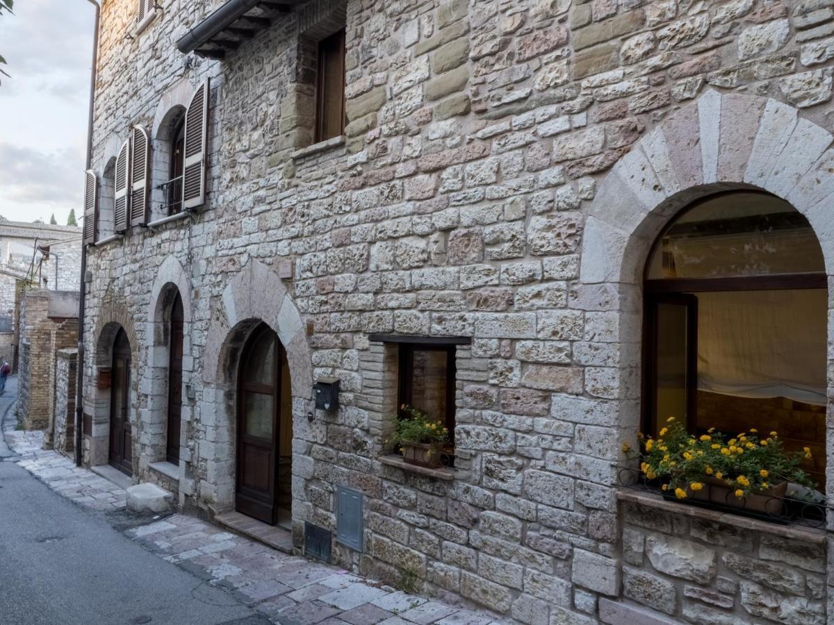 Апартаменты Casa Cinicchia Ассизи Экстерьер фото